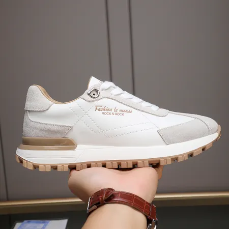 フェラガモ カジュアルシューズ