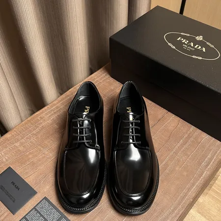 プラダ ビジネスシューズ