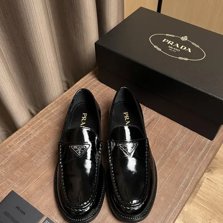 プラダ ビジネスシューズ