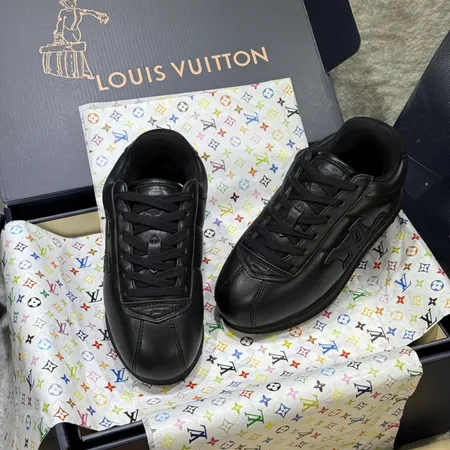 ルイヴィトン カジュアルシューズ