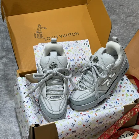 ルイヴィトン カジュアルシューズ