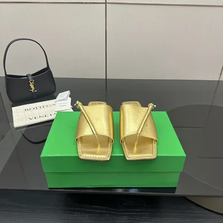 ボッテガ ヴェネタ スリッパ