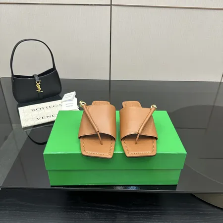 ボッテガ ヴェネタ スリッパ