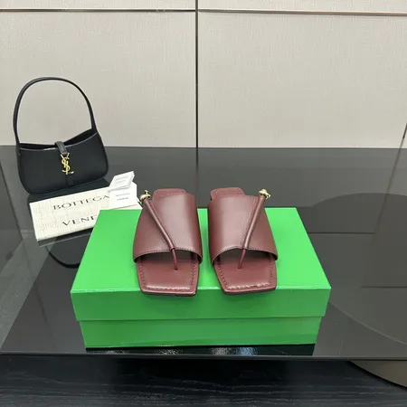 ボッテガ ヴェネタ スリッパ