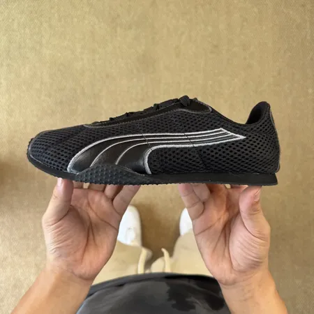 プーマ スニーカー