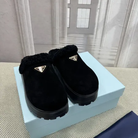 プラダ スリッパ