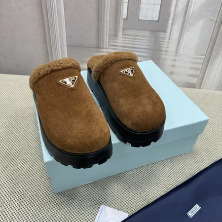 プラダ スリッパ