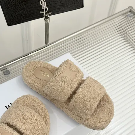 セリーヌ スリッパ