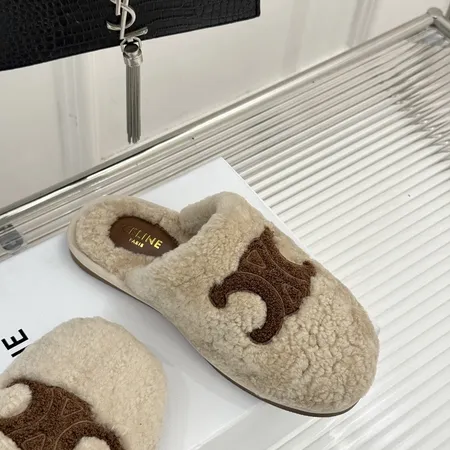 セリーヌ スリッパ