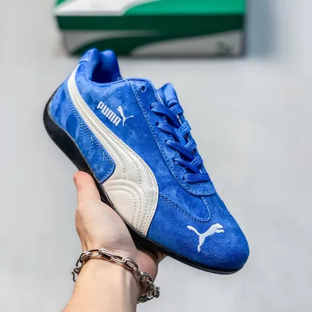 プーマ カジュアルシューズ