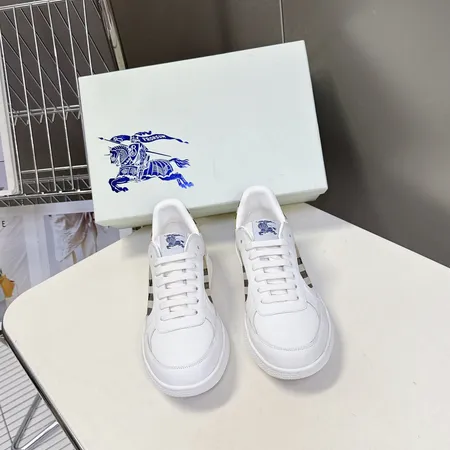 バーバリー ス カジュアルシューズ