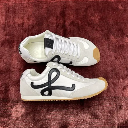 ロエベ カジュアルシューズ