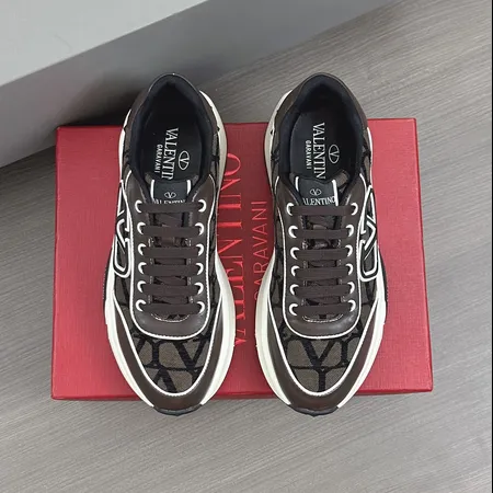 ヴァレンティノ カジュアルシューズ