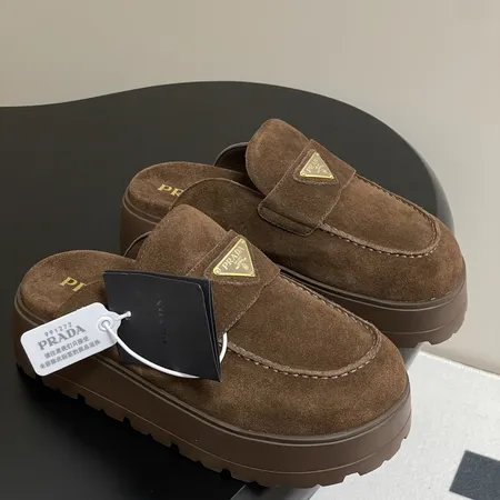 プラダ スリッパ