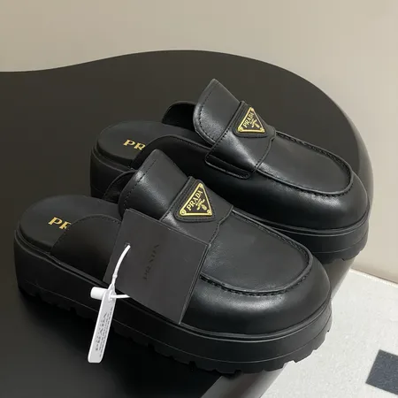 プラダ スリッパ