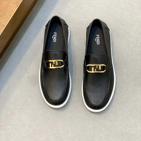 フェンディ カジュアルシューズ