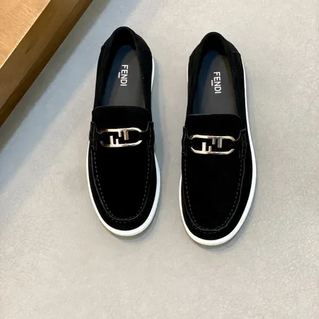 フェンディ カジュアルシューズ