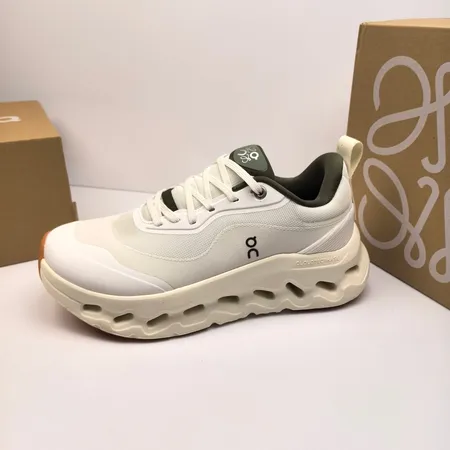 ロエベ スニーカー