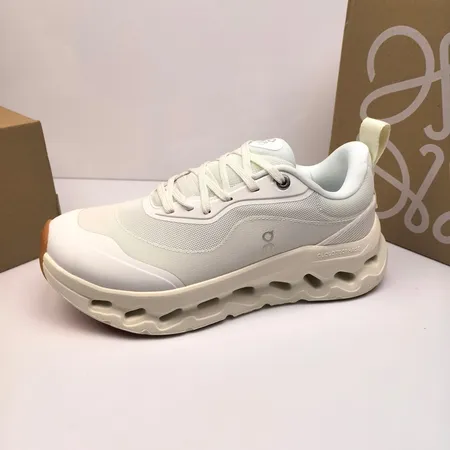 ロエベ スニーカー