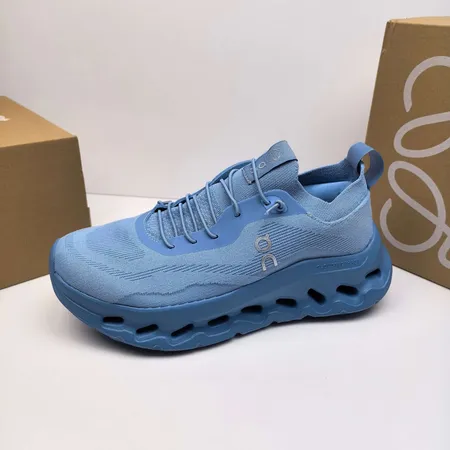 ロエベ スニーカー