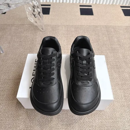 ロエベ カジュアルシューズ