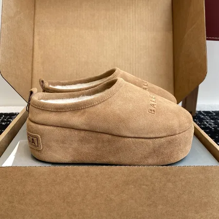 バレンシアガ スリッパ