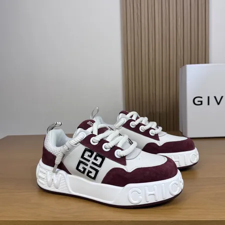 ジバンシィ カジュアルシューズ