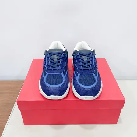 フェラガモ スニーカー