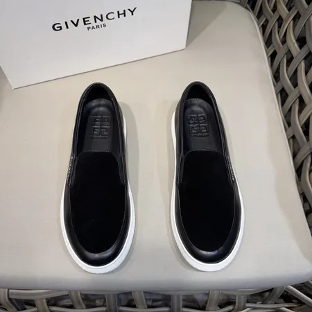 ジバンシィ カジュアルシューズ