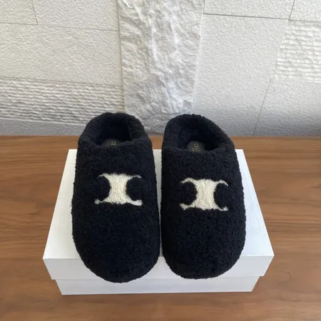 セリーヌ スリッパ