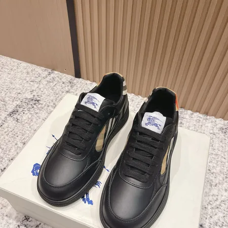 バーバリー ス カジュアルシューズ