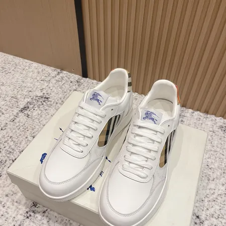 バーバリー ス カジュアルシューズ