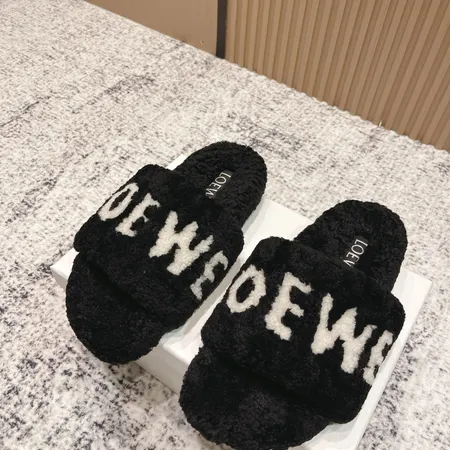 ロエベ スリッパ