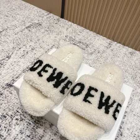 ロエベ スリッパ