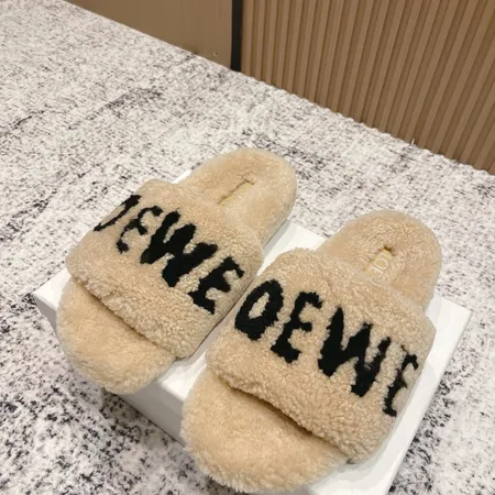 ロエベ スリッパ