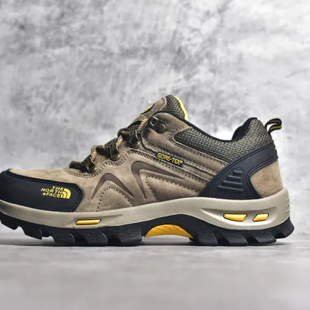 ノースフェイス スニーカー