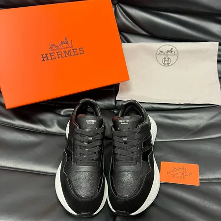 エルメス スニーカー