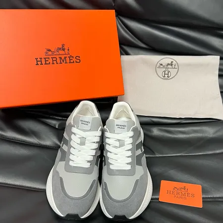 エルメス スニーカー