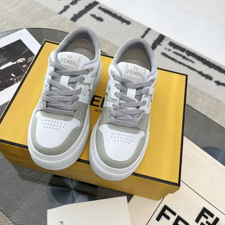 フェンディ カジュアルシューズ