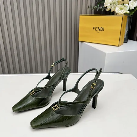 フェンディ サンダル