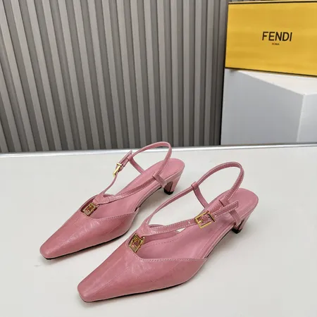 フェンディ サンダル