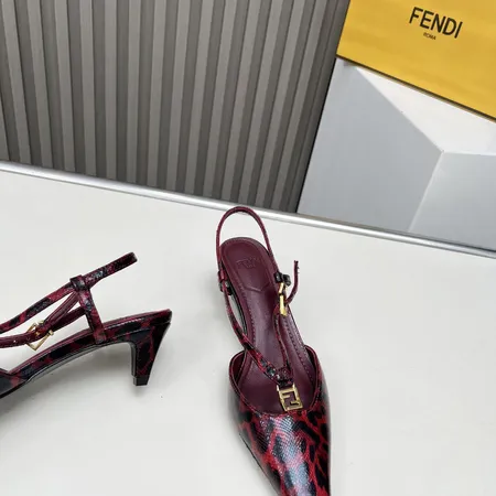 フェンディ サンダル