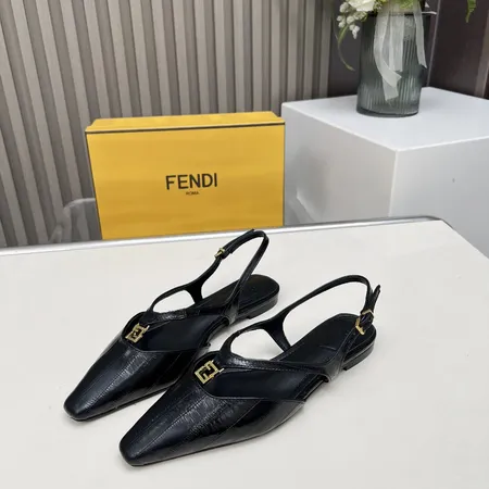 フェンディ サンダル