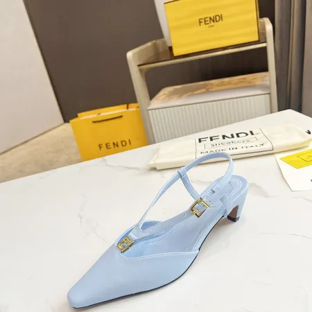 フェンディ サンダル