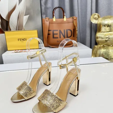 フェンディ サンダル