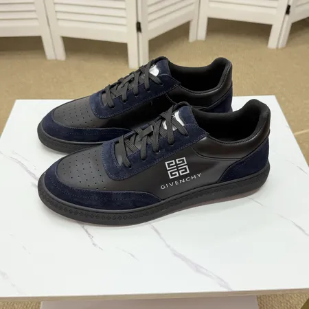 ジバンシィ カジュアルシューズ