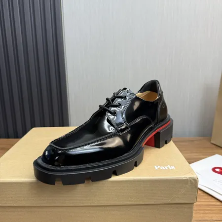 クリスチャン・ルブタン ビジネスシューズ