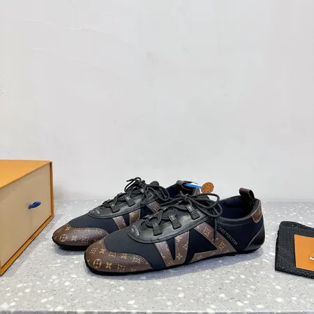 ルイヴィトン カジュアルシューズ