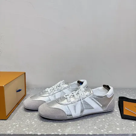 ルイヴィトン カジュアルシューズ