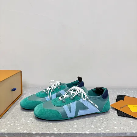 ルイヴィトン カジュアルシューズ